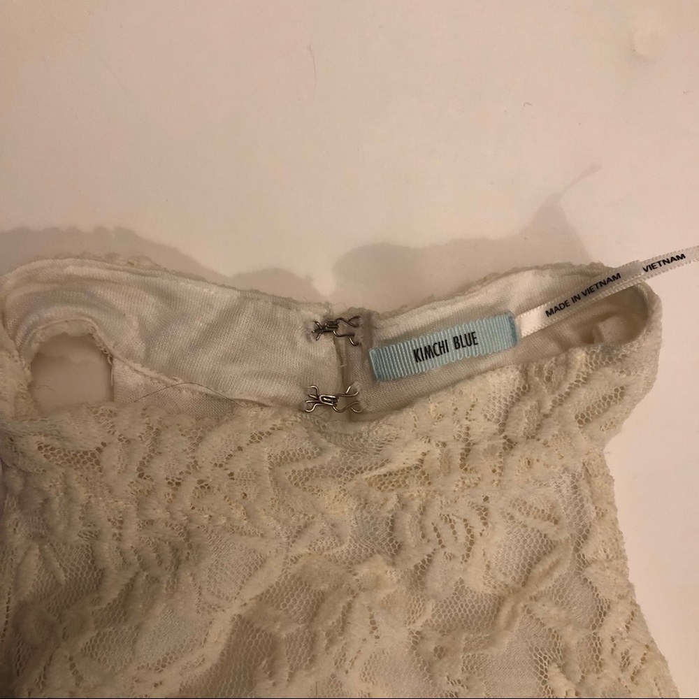 Urban outfitters lace top XS white razor flowy - Picture 3 of 7